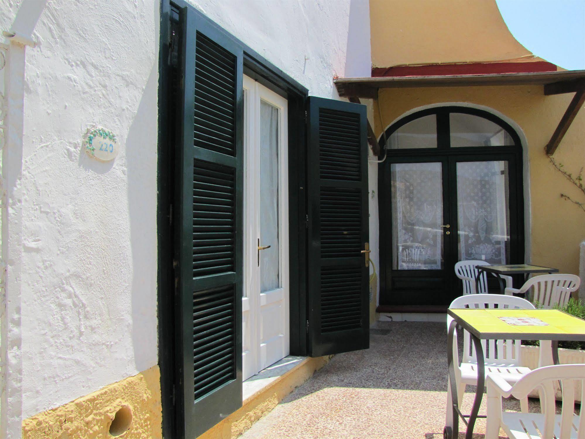 Appartamenti Casa Del Sole Sant'Angelo  Kültér fotó